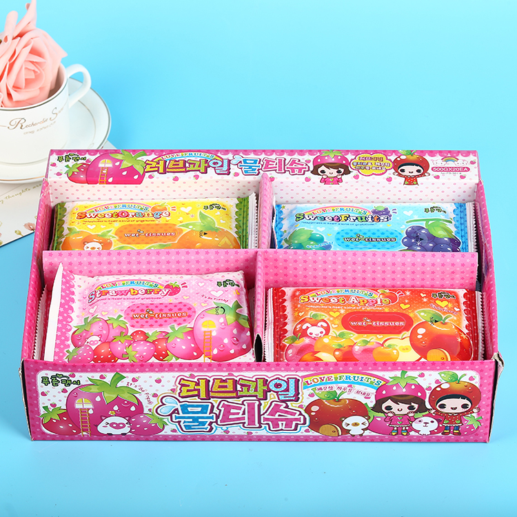 Hand and mouth wet towel paper wet tissue soft skin wet towel portable small bag.