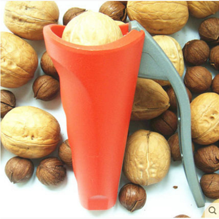 Factory Direct Sales New Walnut Clip Frosted Universal Fruit Opener Pliers Funnel Pine Nuts Clip Nut Clip Wholesale
