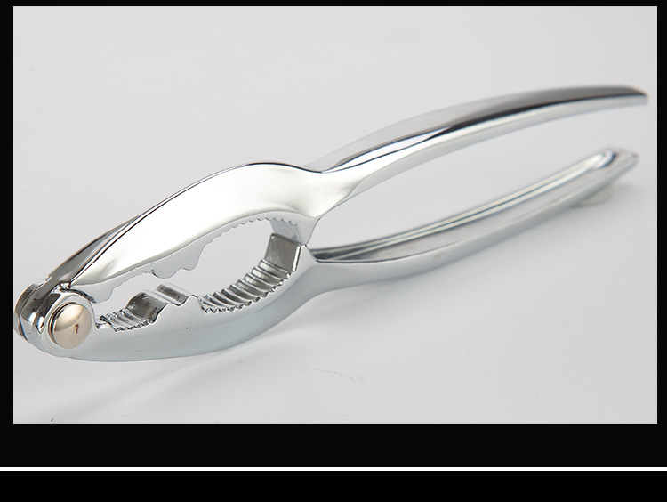 Multifunctional Zinc Alloy Walnut Cracker Siberian Hazelnut Pine Nuts Nut Pliers 70G Household Nutcracker Whole Custom