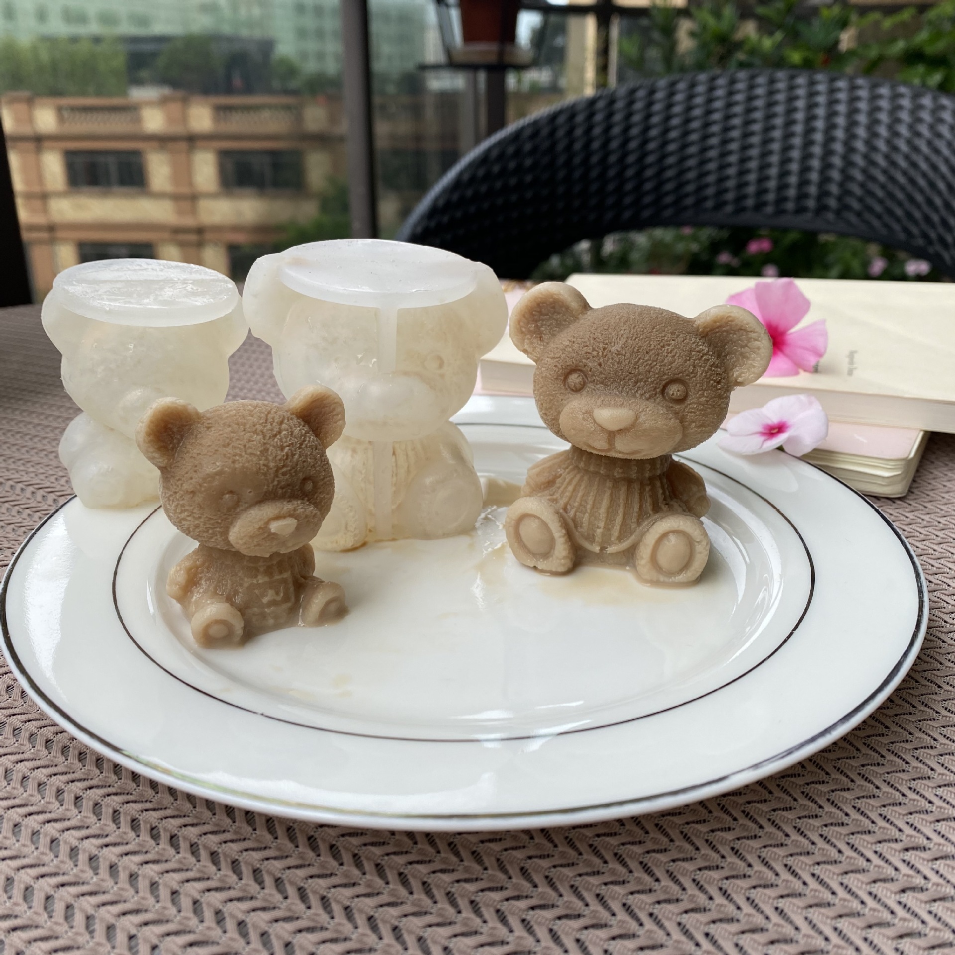 Production Customized Net Red Coffee Ice Bear Silicone Mold DIY Chocolate Bear Ice Cube Mold Bear Ice Tray