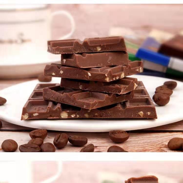 Russian Imported Castle Chocolate 80G Siberian Hazelnut Sandwich Milk Nuts Row Casual Snacks 4 Yuan Free Shipping