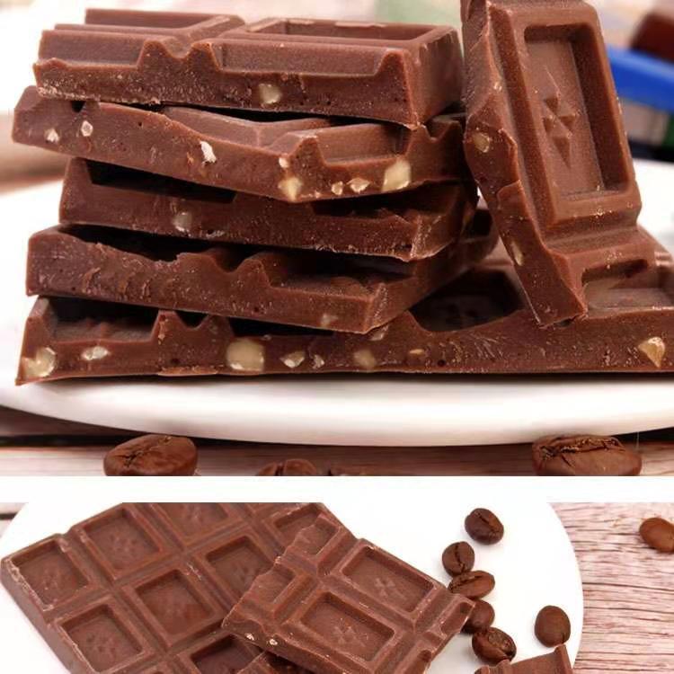 Russian Imported Castle Chocolate 80G Siberian Hazelnut Sandwich Milk Nuts Row Casual Snacks 4 Yuan Free Shipping