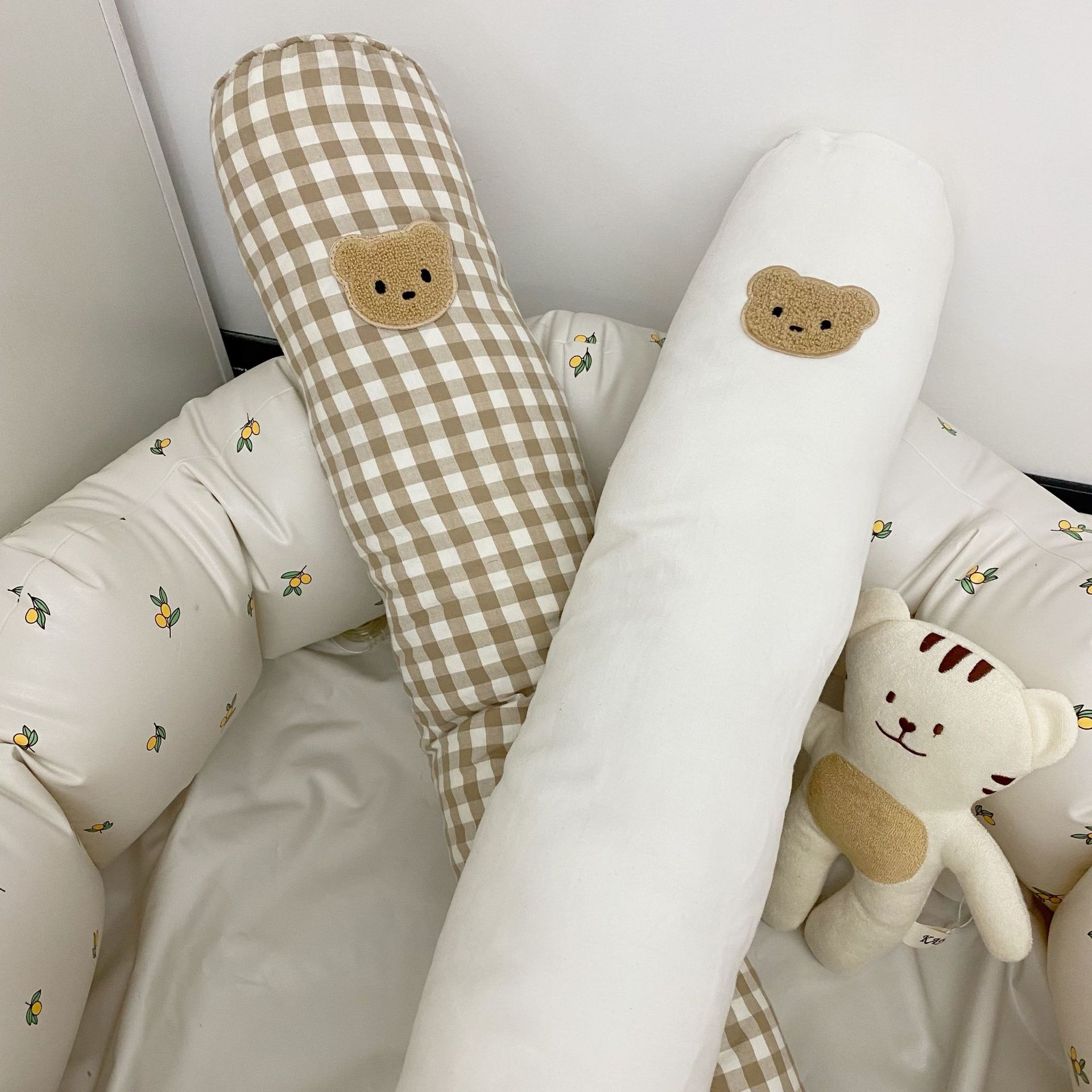 Korean Ins Infant Soothing Pillow Cylindrical Anti-Collision Soothing Pillow Baby Pillow Side Sleeping Bear Bed Fence