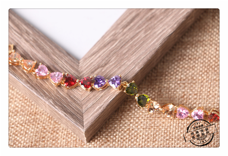 Mixed color imported 4A zircon plating genuine gold quality pure copper quality four-leaf clover bracelet Mixed color imported 4A zircon plating genuine gold quality pure copper quality four-leaf clover bracelet