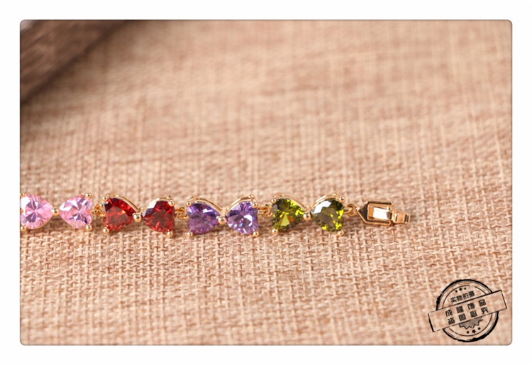 Mixed color imported 4A zircon plating genuine gold quality pure copper quality four-leaf clover bracelet Mixed color imported 4A zircon plating genuine gold quality pure copper quality four-leaf clover bracelet