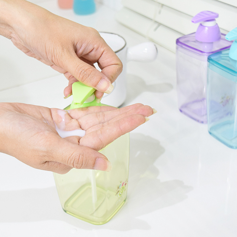 Portable travel toilet hand sanitizer bottle shampoo lotion retainer Shower gel press retainer bottle