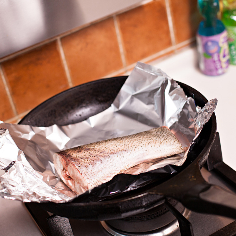 Japan Imported Disposable Aluminized Paper Thick Foil Barbecue Baking Oven Paper Tin Foil 10 M