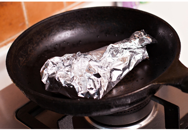 Japan Imported Disposable Aluminized Paper Thick Foil Barbecue Baking Oven Paper Tin Foil 10 M