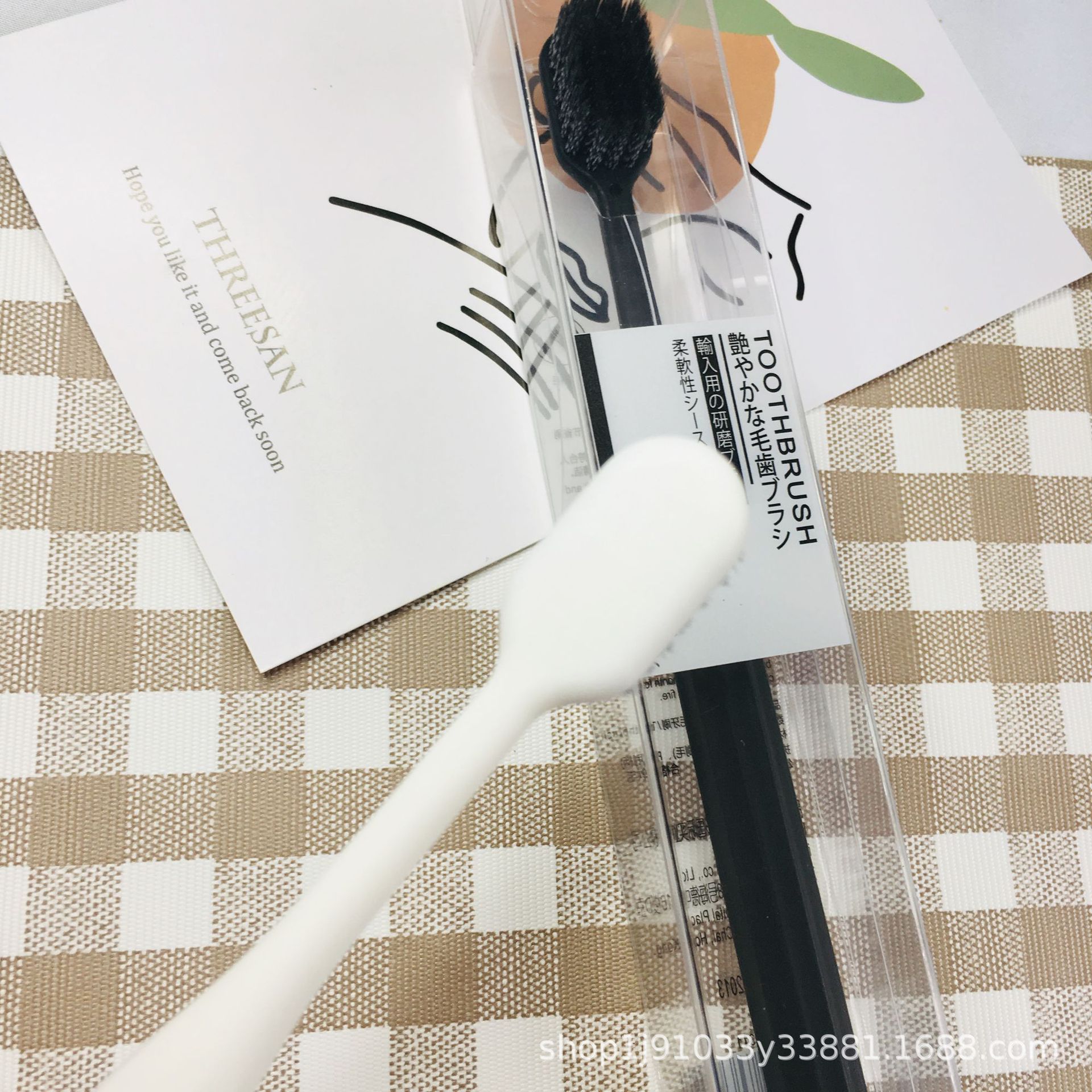 Imported Spiral Toothbrush Black and White Lovers SoftBristle Toothbrush Single Toothbrush Chain CrossBorder Hot