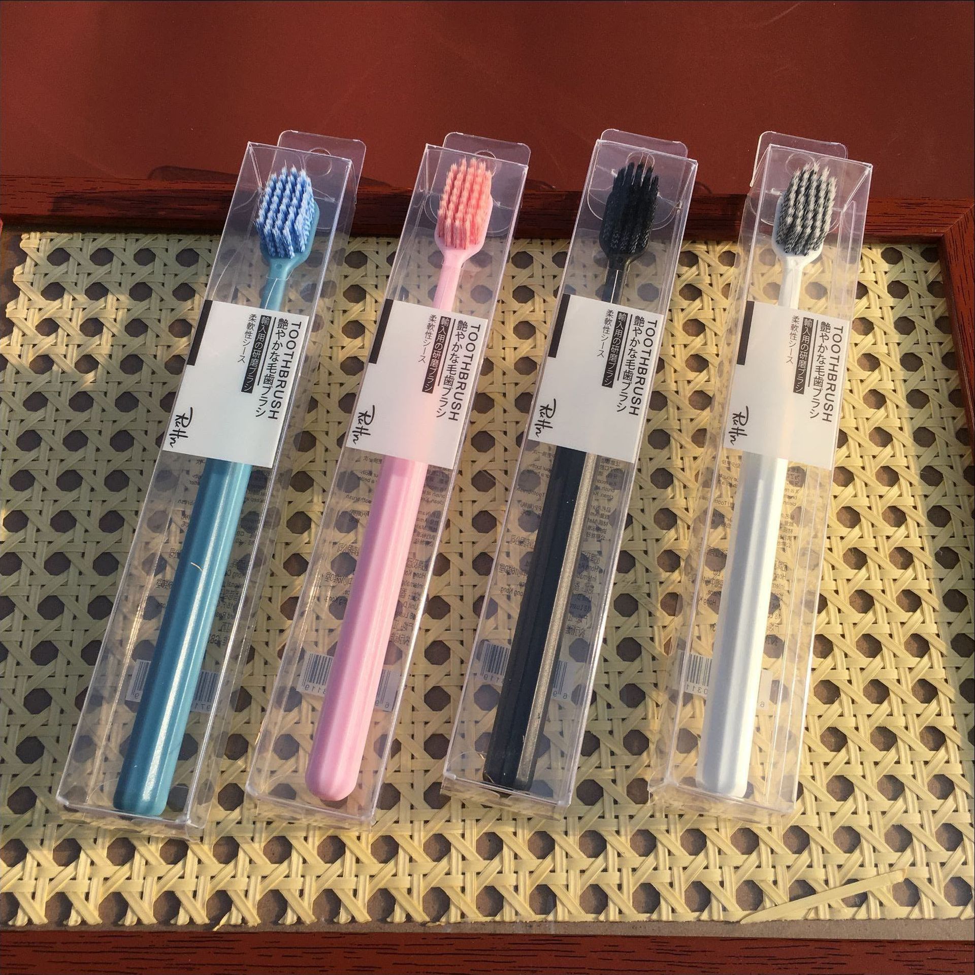 Imported Spiral Toothbrush Black and White Lovers SoftBristle Toothbrush Single Toothbrush Chain CrossBorder Hot Imported Spiral Toothbrush Black and White Lovers SoftBristle Toothbrush Single Toothbrush Chain CrossBorder Hot