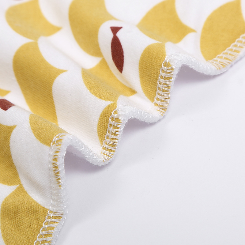 Summer thin baby triangle towel baby triangle saliva towel bib bib spot wholesale