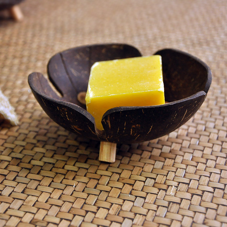 Thailand imported wooden handicraft soap box Coconut shell soap box Creative household soap box wholesale 140231