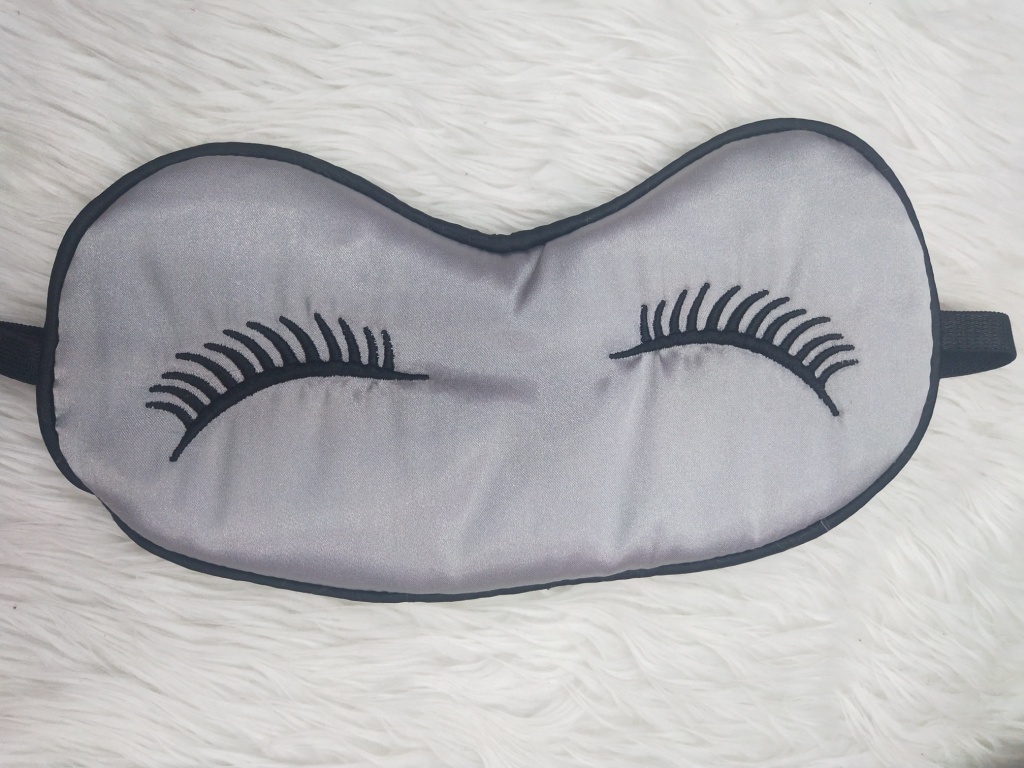 Artificial Silk 3D Embroidery Soft and Comfortable Sleeping Eye Mask Artificial Silk 3D Embroidery Soft and Comfortable Sleeping Eye Mask