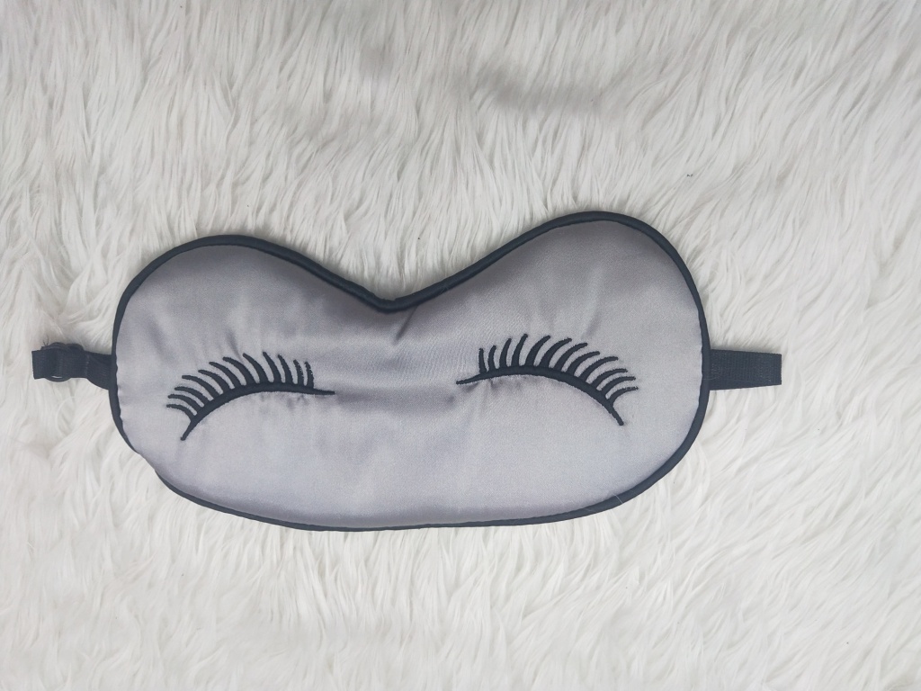 Artificial Silk 3D Embroidery Soft and Comfortable Sleeping Eye Mask Artificial Silk 3D Embroidery Soft and Comfortable Sleeping Eye Mask