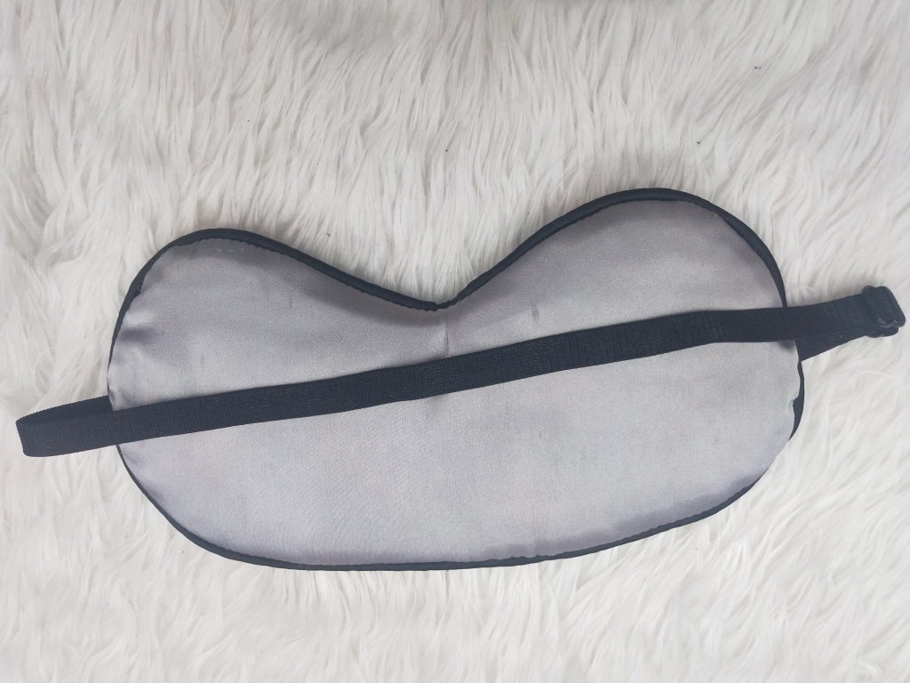 Artificial Silk 3D Embroidery Soft and Comfortable Sleeping Eye Mask Artificial Silk 3D Embroidery Soft and Comfortable Sleeping Eye Mask