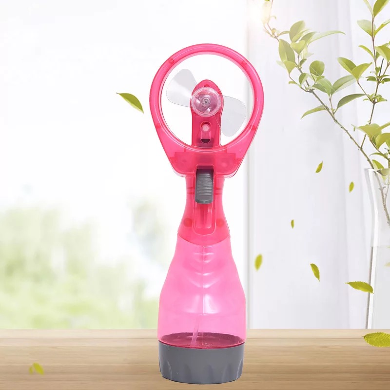 The spray fan holds a small fan mini charging USB fan manufacturer direct selling.