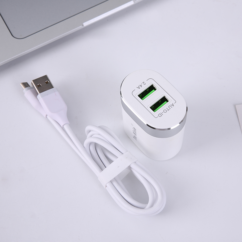 Ya Kirin's original apple android type-c folding phone dual U charger is quickly charged.