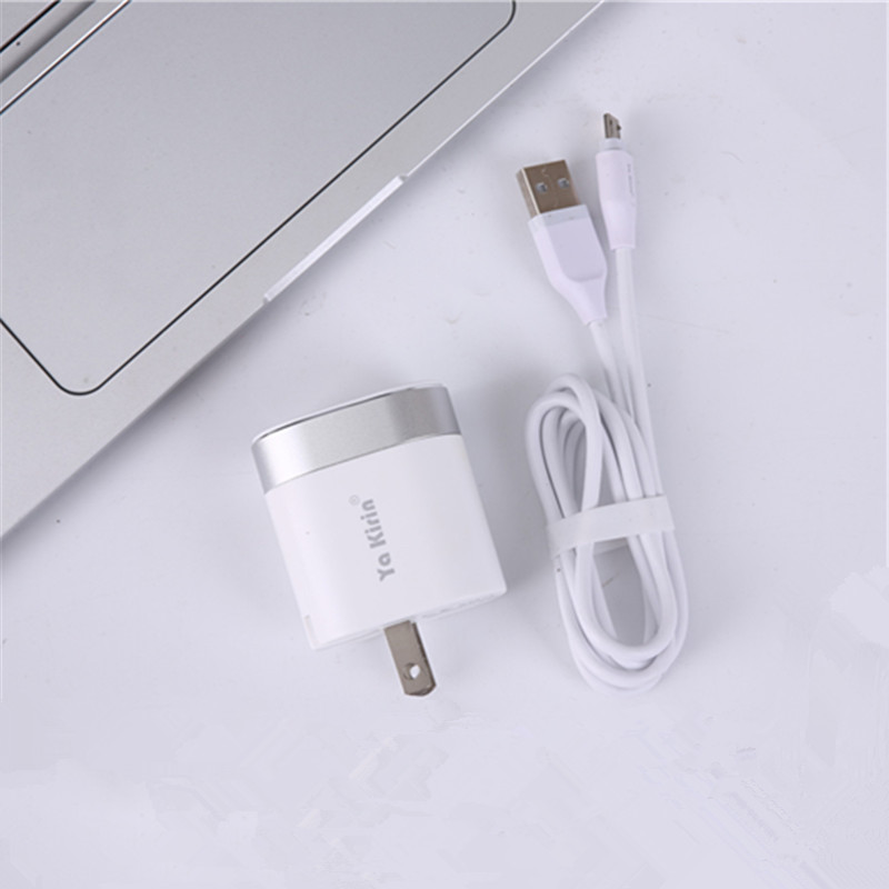 Ya Kirin's original apple android type-c folding phone dual U charger is quickly charged.
