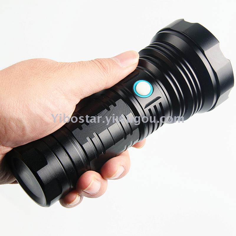 SST40 high - power flashlight raptor M4 aluminum alloy P70 is suing long - range waterproof searchlight