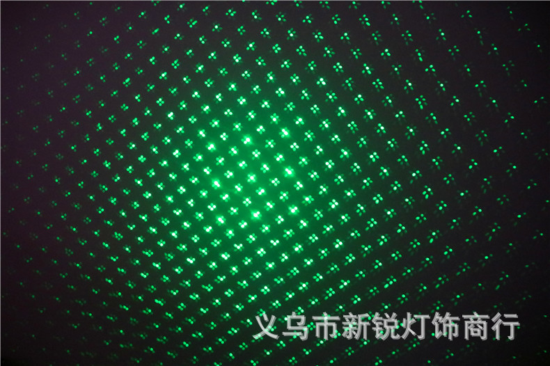 New outdoor waterproof double hole laser light Christmas laser lawn light red and green starry garden projection lamp