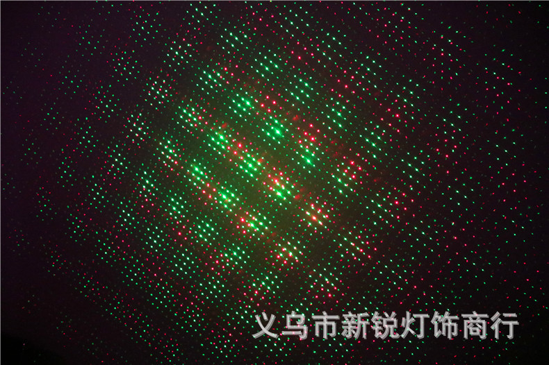New outdoor waterproof double hole laser light Christmas laser lawn light red and green starry garden projection lamp