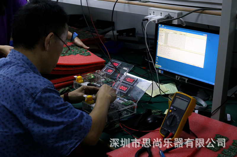 Wireless Transmission System Electric Guitar Wireless Vibration Pickup Wireless Transceiver A8 Guitar Wireless Receiver