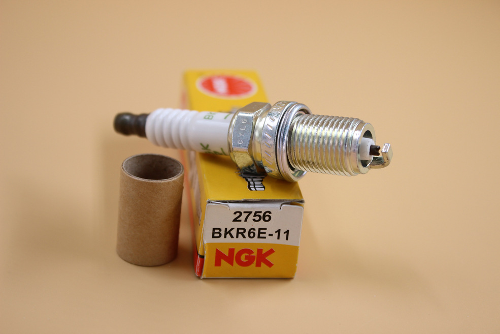 NGK Spark Plug BKR6E-11 for TOYOTA NISSAN LEXUS ISUZU MITSUBISHI KIA SUZUKI