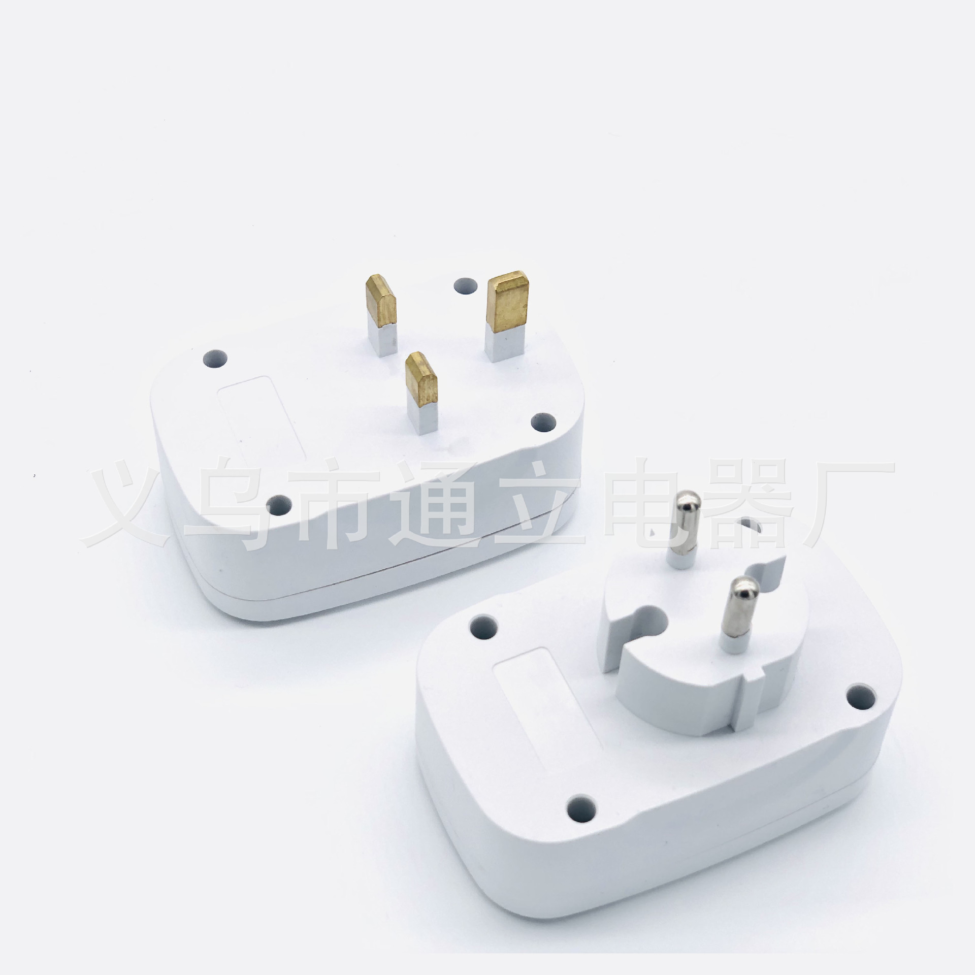 British European multi - function adapter with USB port plug with indicator light adapter adapter