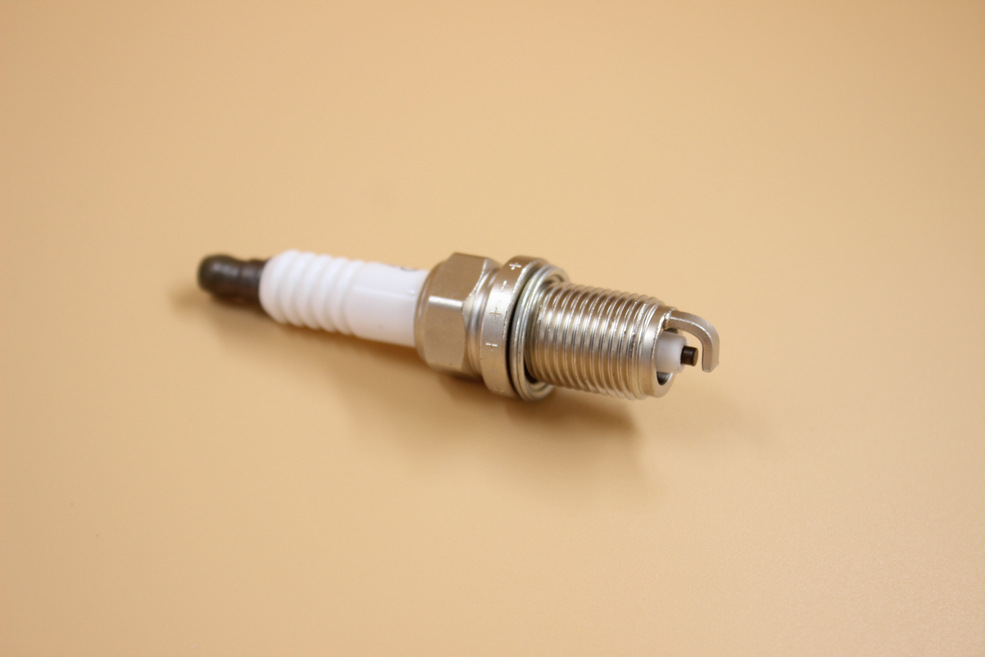 Toyota spark plug 90919-yzzac Q20U-11 Toyota spark plug 90919-yzzac Q20U-11