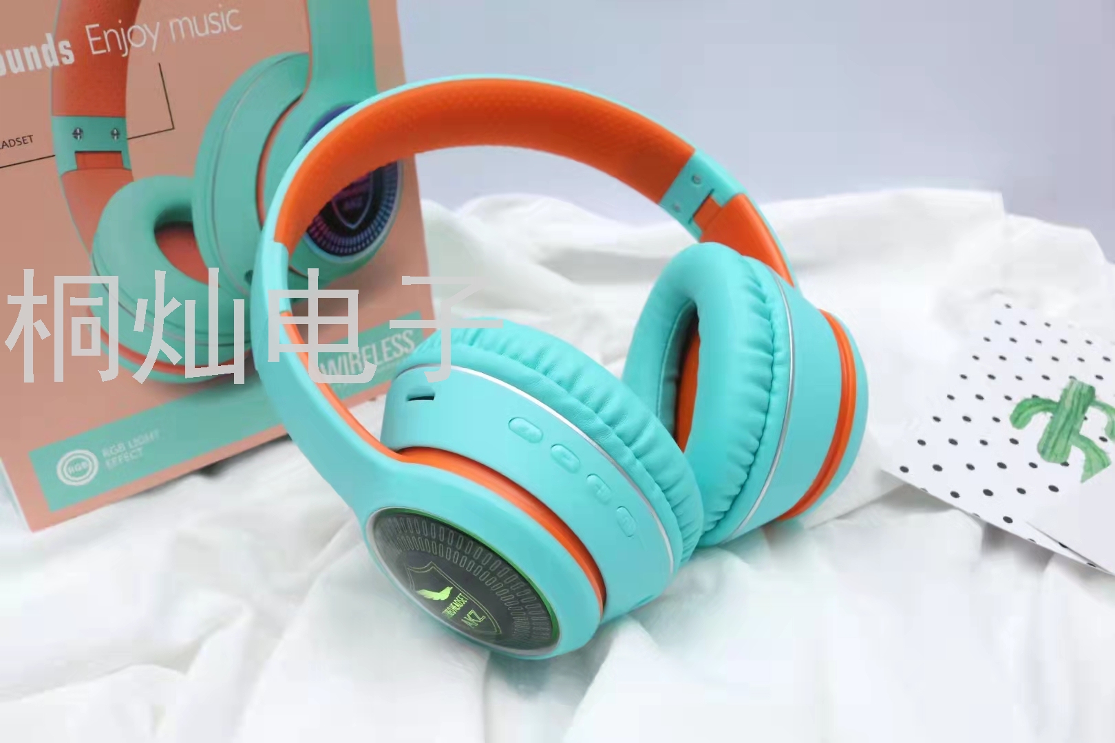 New AKZ-K28 Headset RGB Fashion Card Bluetooth 5.0 Headset Call Sports FM Luminous Headset