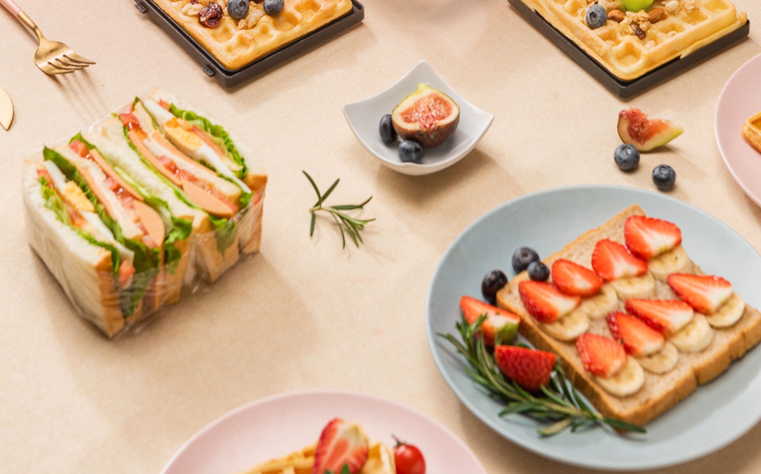Sandwich breakfast machine waffle machine net red light food machine bread maker factory low price foreign trade OEM Sandwich breakfast machine waffle machine net red light food machine bread maker factory low price foreign trade OEM