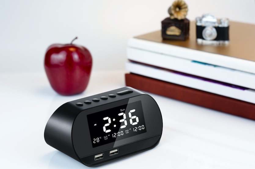 Amazon Hot Sale Dual USB Rechargeable Alarm Clock Smart Wireless Radio LCD Perpetual Calendar Temperature Clock Radio Amazon Hot Sale Dual USB Rechargeable Alarm Clock Smart Wireless Radio LCD Perpetual Calendar Temperature Clock Radio