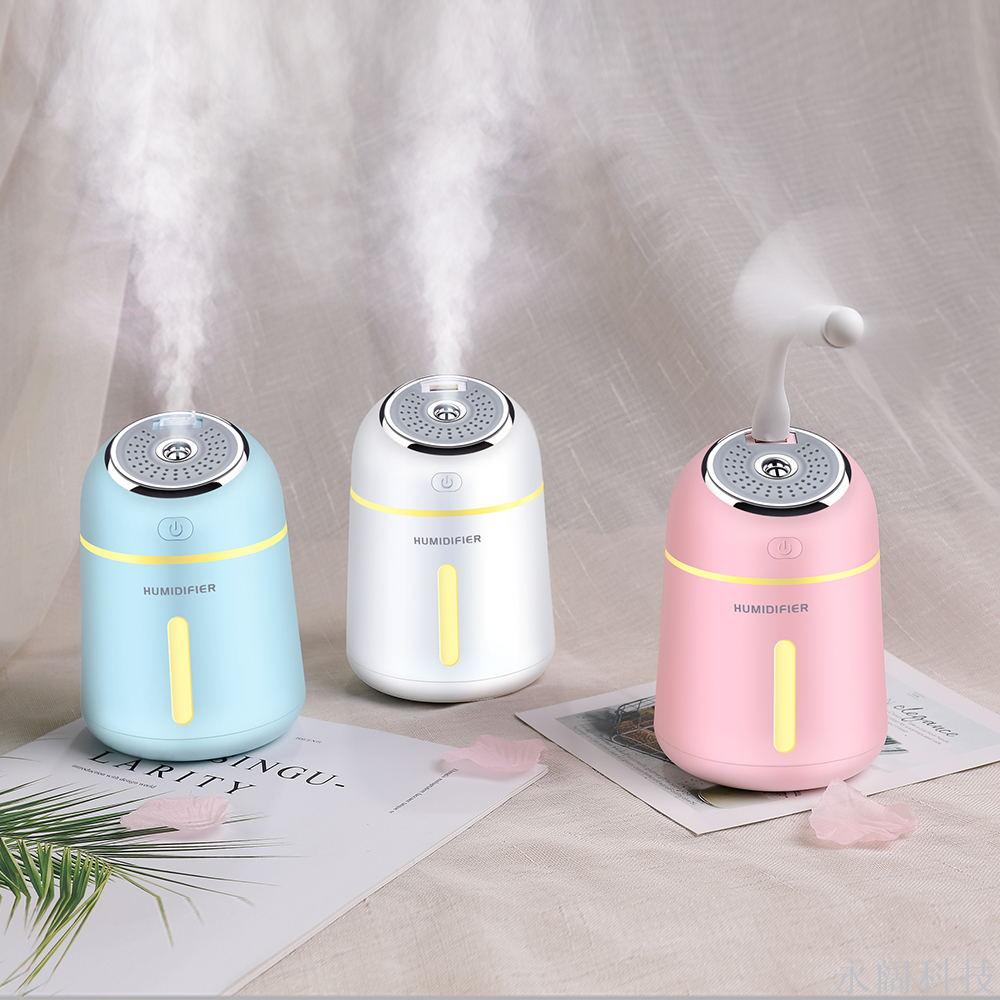 The same type of four-in-one aromatherapy humidifier small Q mini humidifier fan LED lamp humidifier desktop
