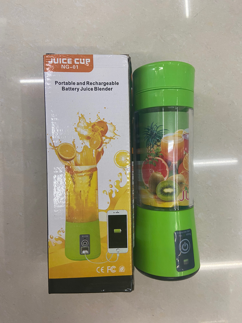 Portable mini household electric juicer juicer USB multi-function juicer small rechargeable juice