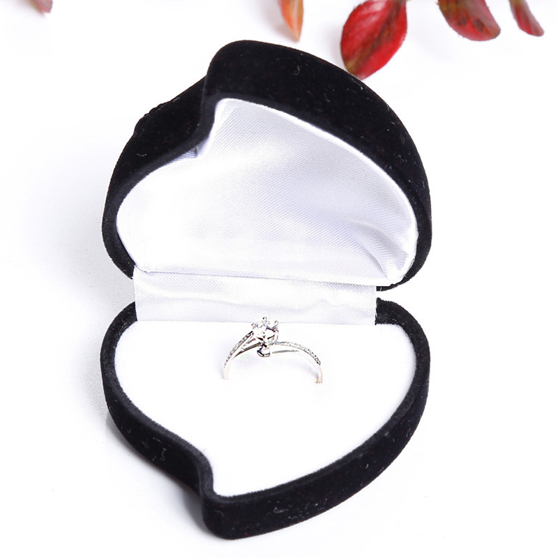 Manufacturers wholesale heart flower jewelry box jewelry packaging ring heart- flocking box double ring box spot