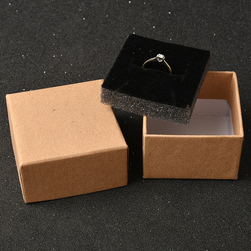 Kraft Paper Jewelry Box Jewelry Box Ring Box Stud Earrings Box Floor Cover Wholesale Customized 5.5*5.5 * 3.7cm