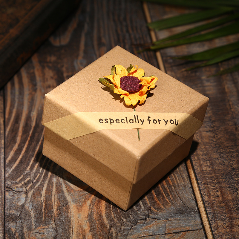Factory Hot Sunflower Decals Jewelry Box Kraft Paper Necklace Box Ring Box Creative Carton Customized Wholesale Factory Hot Sunflower Decals Jewelry Box Kraft Paper Necklace Box Ring Box Creative Carton Customized Wholesale
