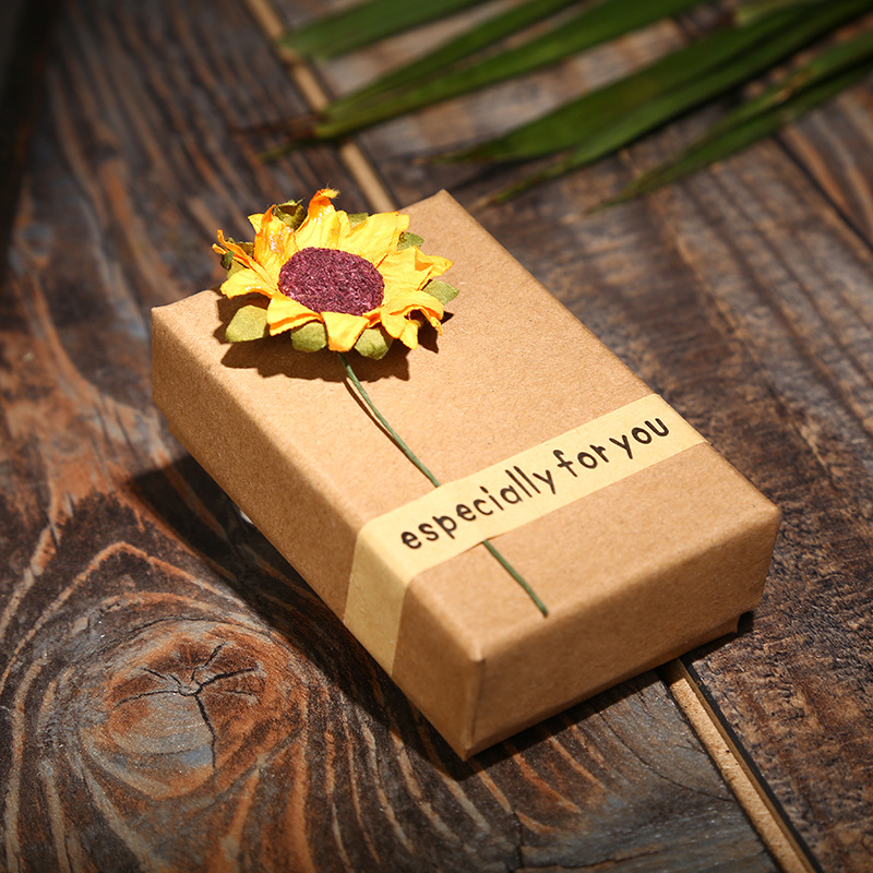 Factory Hot Sunflower Decals Jewelry Box Kraft Paper Necklace Box Ring Box Creative Carton Customized Wholesale Factory Hot Sunflower Decals Jewelry Box Kraft Paper Necklace Box Ring Box Creative Carton Customized Wholesale