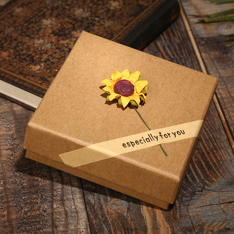 Factory Hot Sunflower Decals Jewelry Box Kraft Paper Necklace Box Ring Box Creative Carton Customized Wholesale Factory Hot Sunflower Decals Jewelry Box Kraft Paper Necklace Box Ring Box Creative Carton Customized Wholesale