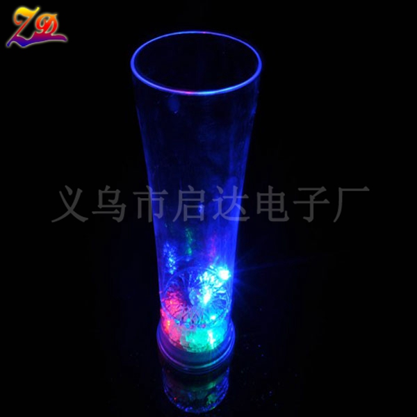 Factory direct LED luminous cup flash cup cup of pineapple cup