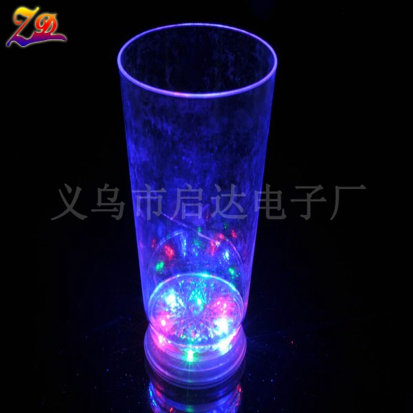 Factory direct LED luminous cup flash cup cup of pineapple cup