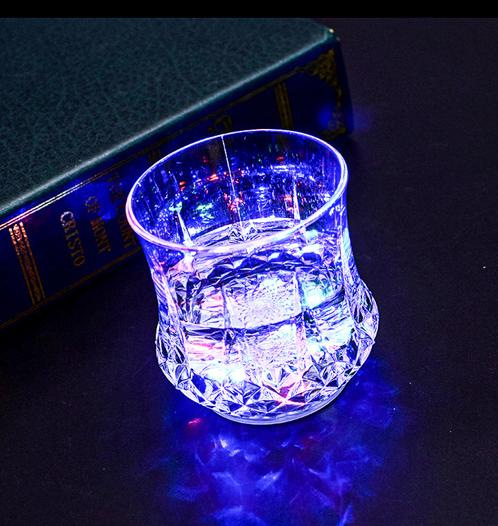 Creative Acrylic Water Activated Light Cup Induction New Dragon-Pattern Cup Colorful Luminous Cup Beer Steins New Exotic Creative Acrylic Water Activated Light Cup Induction New Dragon-Pattern Cup Colorful Luminous Cup Beer Steins New Exotic