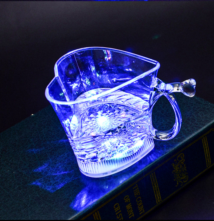 Creative Acrylic Water Activated Light Cup Induction New Dragon-Pattern Cup Colorful Luminous Cup Beer Steins New Exotic Creative Acrylic Water Activated Light Cup Induction New Dragon-Pattern Cup Colorful Luminous Cup Beer Steins New Exotic