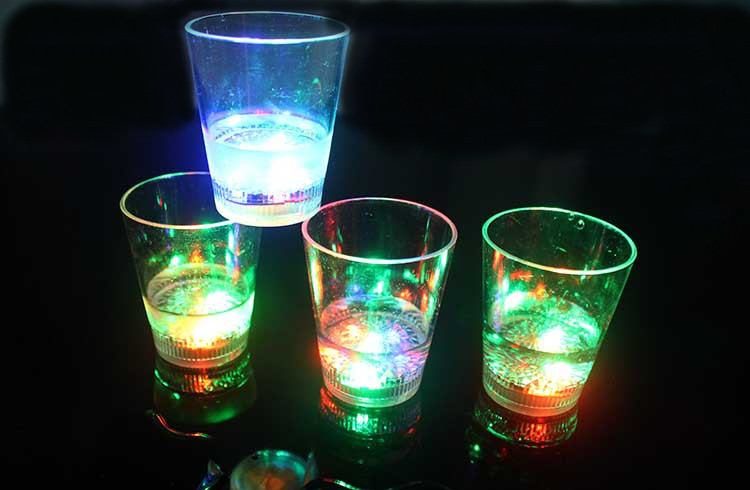 Bar Nightclub KTV Party Aid Road Set 60ml Water-in Light Led Shot Glass Tass Luminous Cup