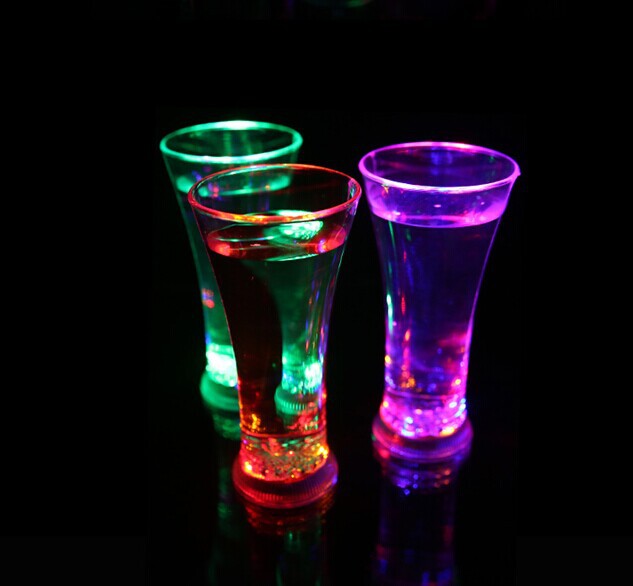 Luminous handle surface cup luminous cup flashing cup colorful flashing cup LED flashing cup flashing water