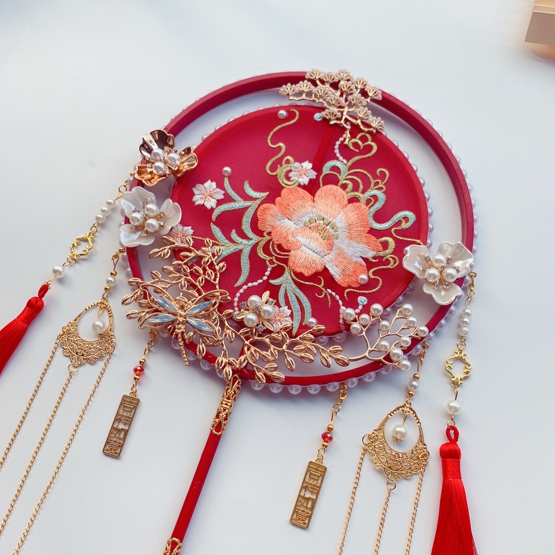 Wedding Fan Xiuhe Circular Fan Bride Wedding Tie Fan Red Antique Embroidery Finished DIY Hand Holding Fan