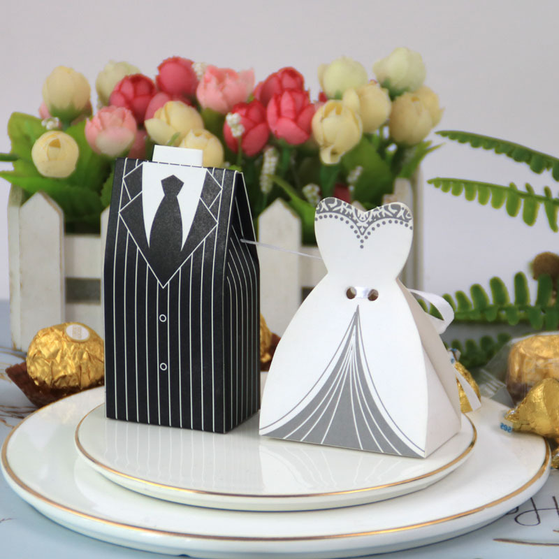 Watson Creative European Style Wedding Candies Box Paper Gift Box Suit Bridegroom Bride Dress Candy Box Wholesale