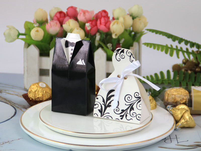 Watson Creative European Style Wedding Candies Box Paper Gift Box Suit Bridegroom Bride Dress Candy Box Wholesale Watson Creative European Style Wedding Candies Box Paper Gift Box Suit Bridegroom Bride Dress Candy Box Wholesale