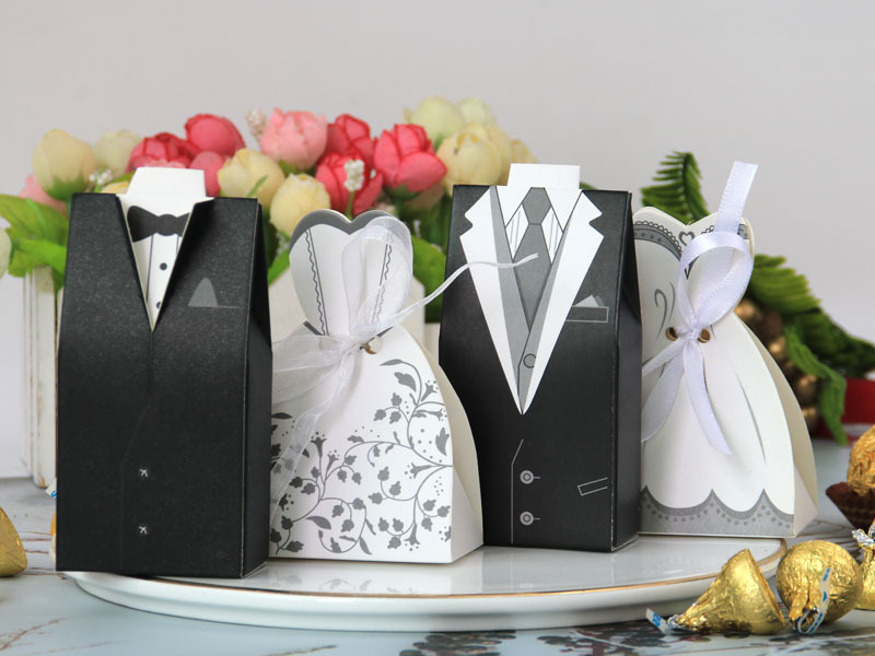 Watson Creative European Style Wedding Candies Box Paper Gift Box Suit Bridegroom Bride Dress Candy Box Wholesale Watson Creative European Style Wedding Candies Box Paper Gift Box Suit Bridegroom Bride Dress Candy Box Wholesale