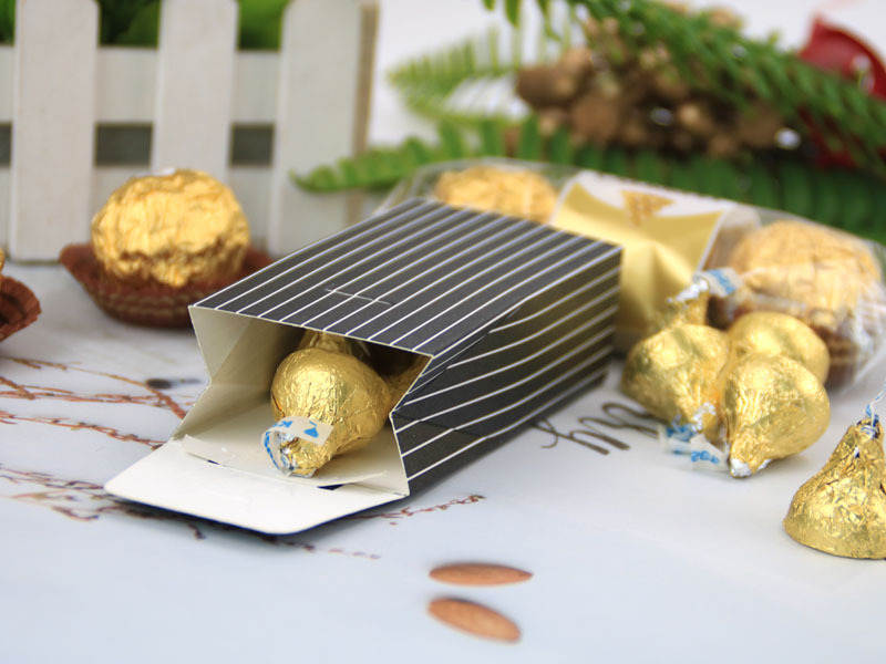 Watson Creative European Style Wedding Candies Box Paper Gift Box Suit Bridegroom Bride Dress Candy Box Wholesale Watson Creative European Style Wedding Candies Box Paper Gift Box Suit Bridegroom Bride Dress Candy Box Wholesale
